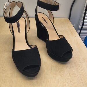 Kate Spade New York Key Lime Black Suede Wedge Sandals Size 8.5B